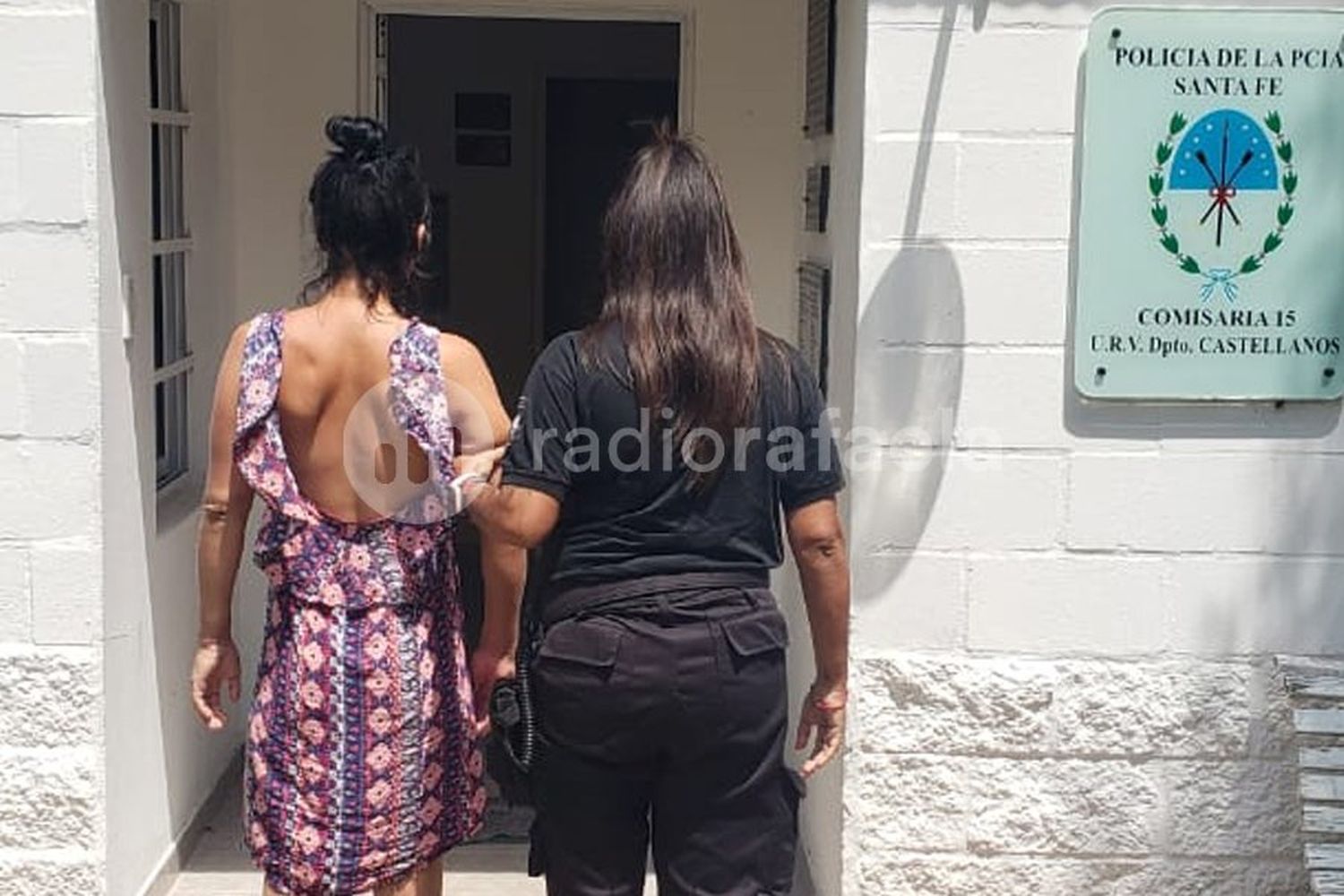 Muy exaltada, violó una prohibición de acercamiento y su abuela la denunció