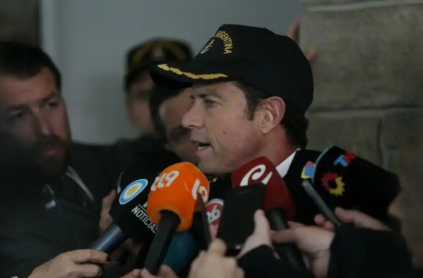 Esperan que con la mejora del clima el submarino pueda verse