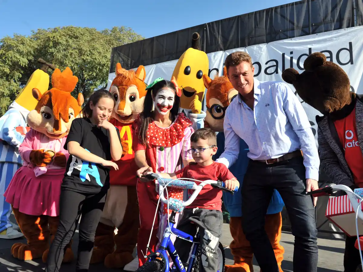 La Plaza Cívica fue de los niños 