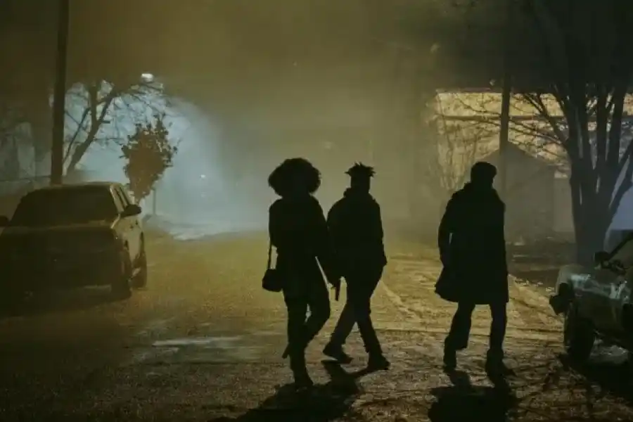 Netflix: la atrapante película sobre una oscura conspiración que promete hacerte reír