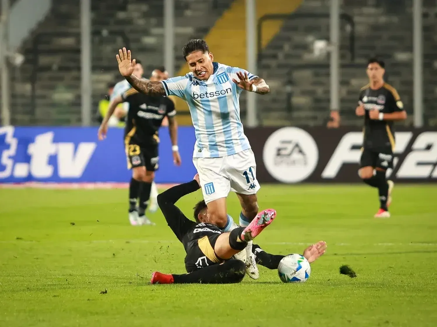 Racing, Estudiantes y Vélez van por la clasificación en una noche clave de Copa Libertadores