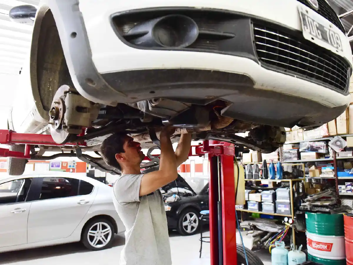 Menos autos hacen el "service" pre vacaciones