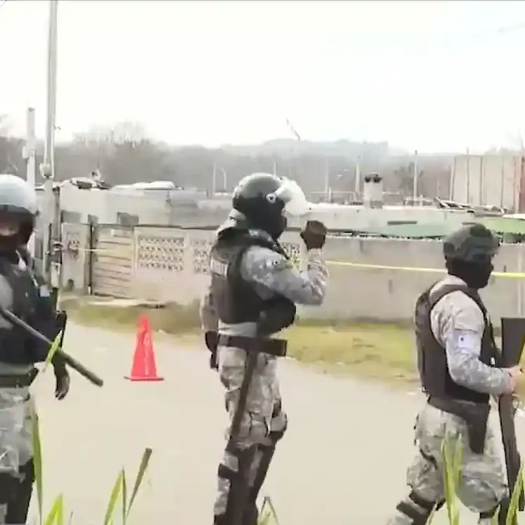 Masacre en Uruguay: quíntuple homicidio en el barrio El Monarca (Captura Telemundo/Canal 12) Masacre en Uruguay: quíntuple homicidio en el barrio El Monarca. Foto: Captura Telemundo