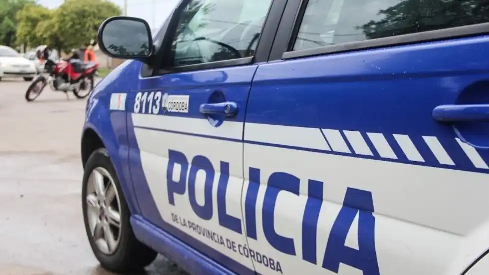 Joven motociclista sufrió lesiones tras chocar con camión