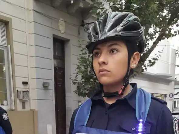 Victoria: una agente de policía asistió de urgencia a una bebé con dificultad respiratoria y salvó su vida