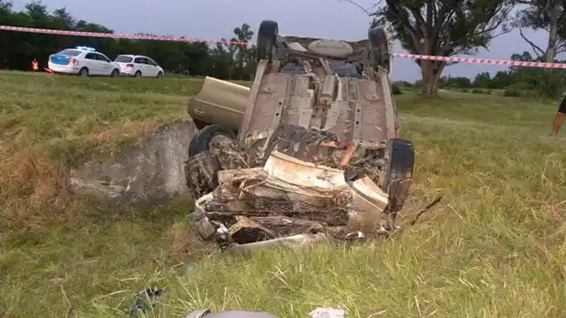 Una persona murió y otras cuatro resultaron heridas
