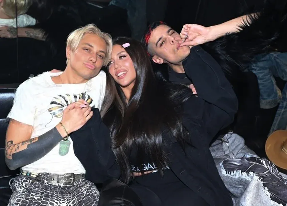 Wanda con Paco Amoroso y Ca7riel.