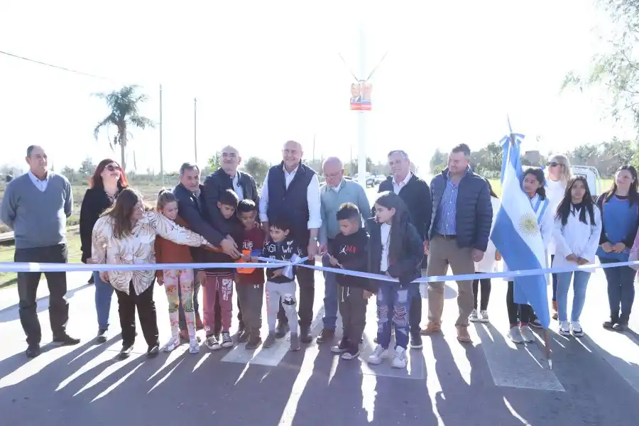 Perotti inauguró la pavimentación de la ruta provincial N° 48S en el Departamento Castellanos