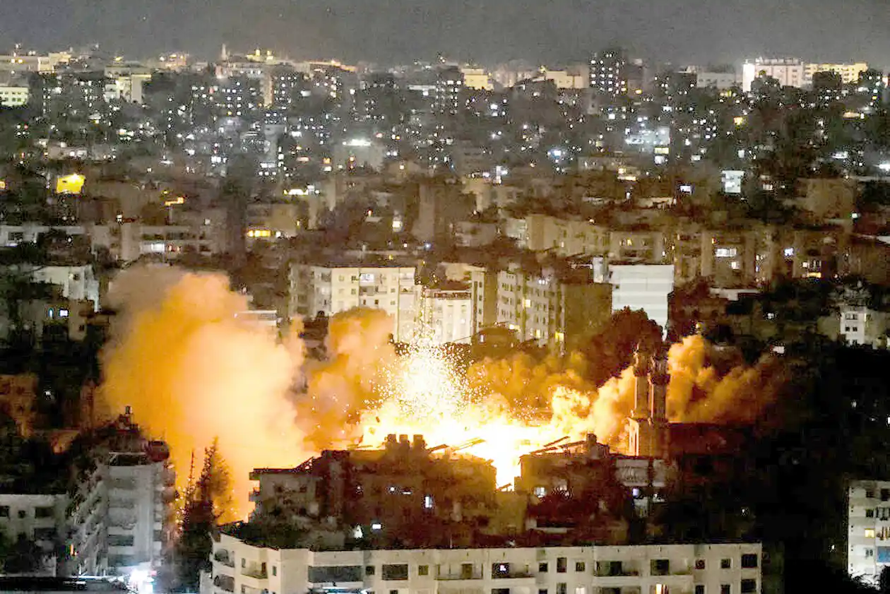 Ataque israelí contra los suburbios del sur de Beirut en 2025.