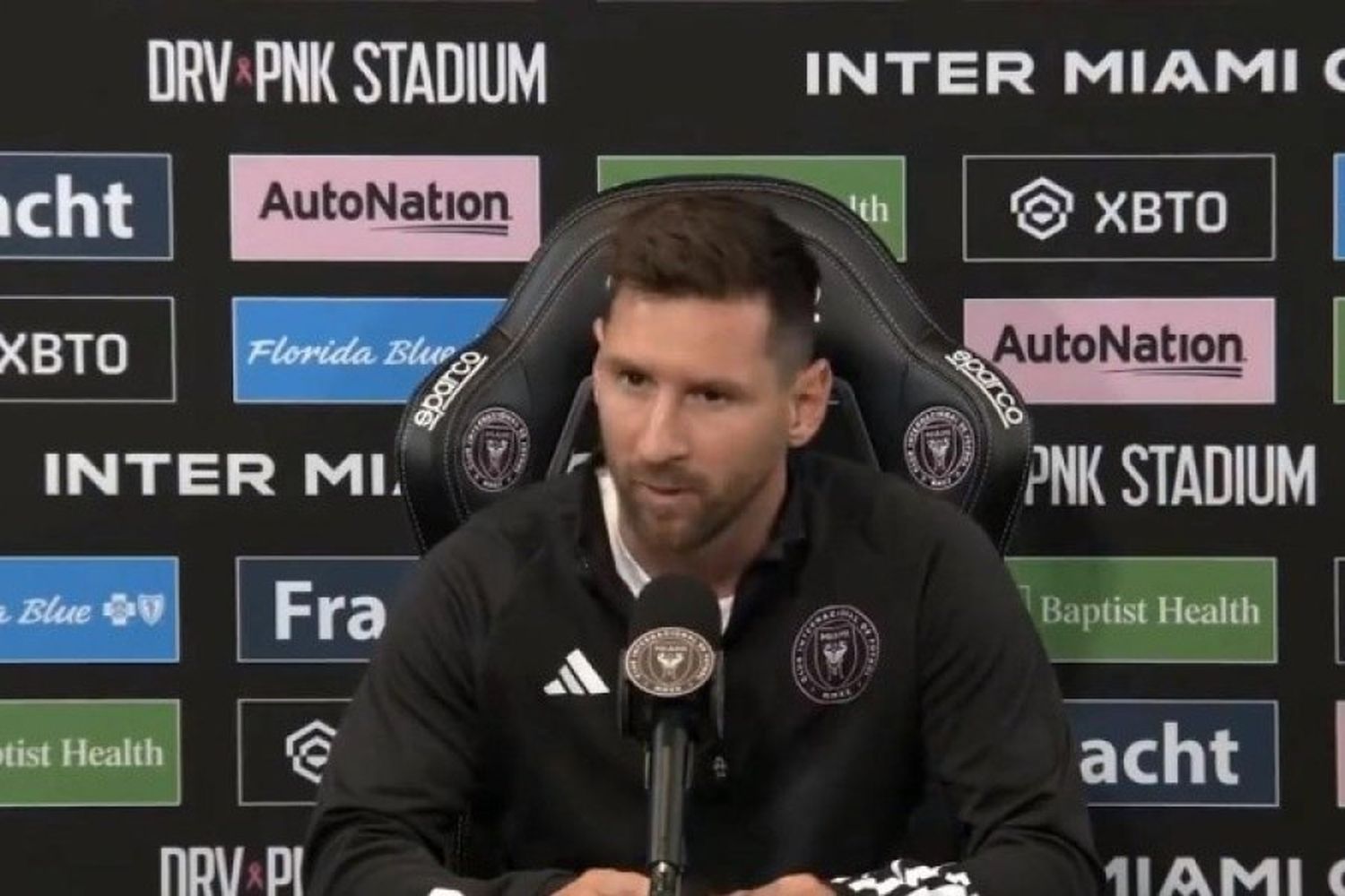 A través de Inteligencia Artificial crearon un video de Messi dando una conferencia de prensa 