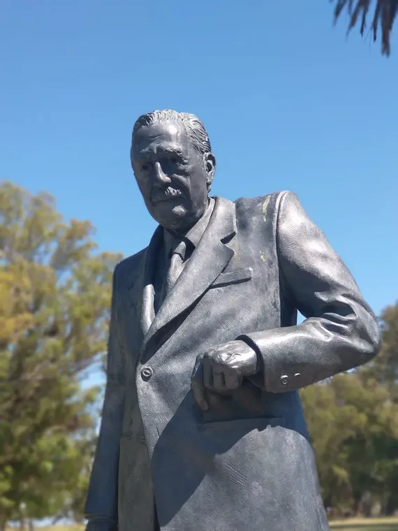 Movimiento RA:  Un ciclo de actividades en defensa de la democracia y del legado de Raúl Alfonsín