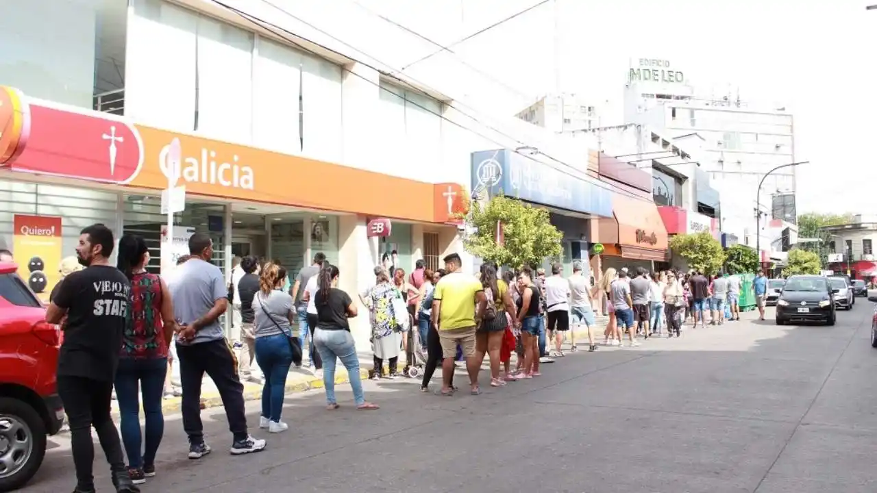 Efecto Covid-19: Casi la mitad de los hogares del AMBA tuvo menos ingresos en la pandemia