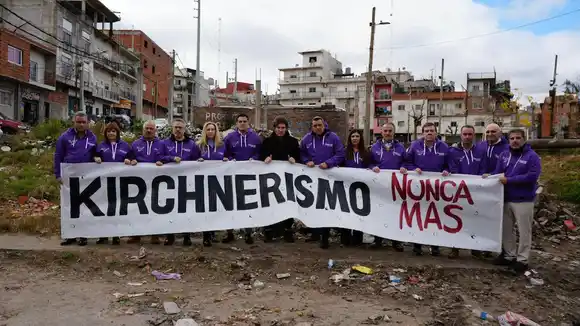 Con Montenegro incluido, Milei inauguró la campaña bonaerense con una foto en La Matanza