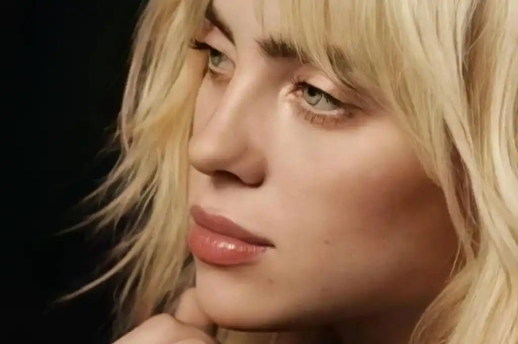 Billie Eilish confiesa que a los 11 años comenzó a mirar pornografía: “Destruyó mi cerebro”