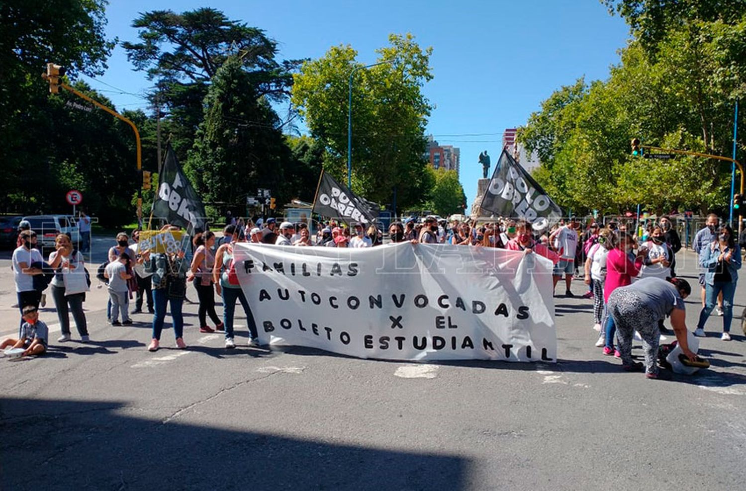 Nuevo reclamo por el boleto estudiantil de Costa Azul: "Los chicos pagan hasta $500 por día"