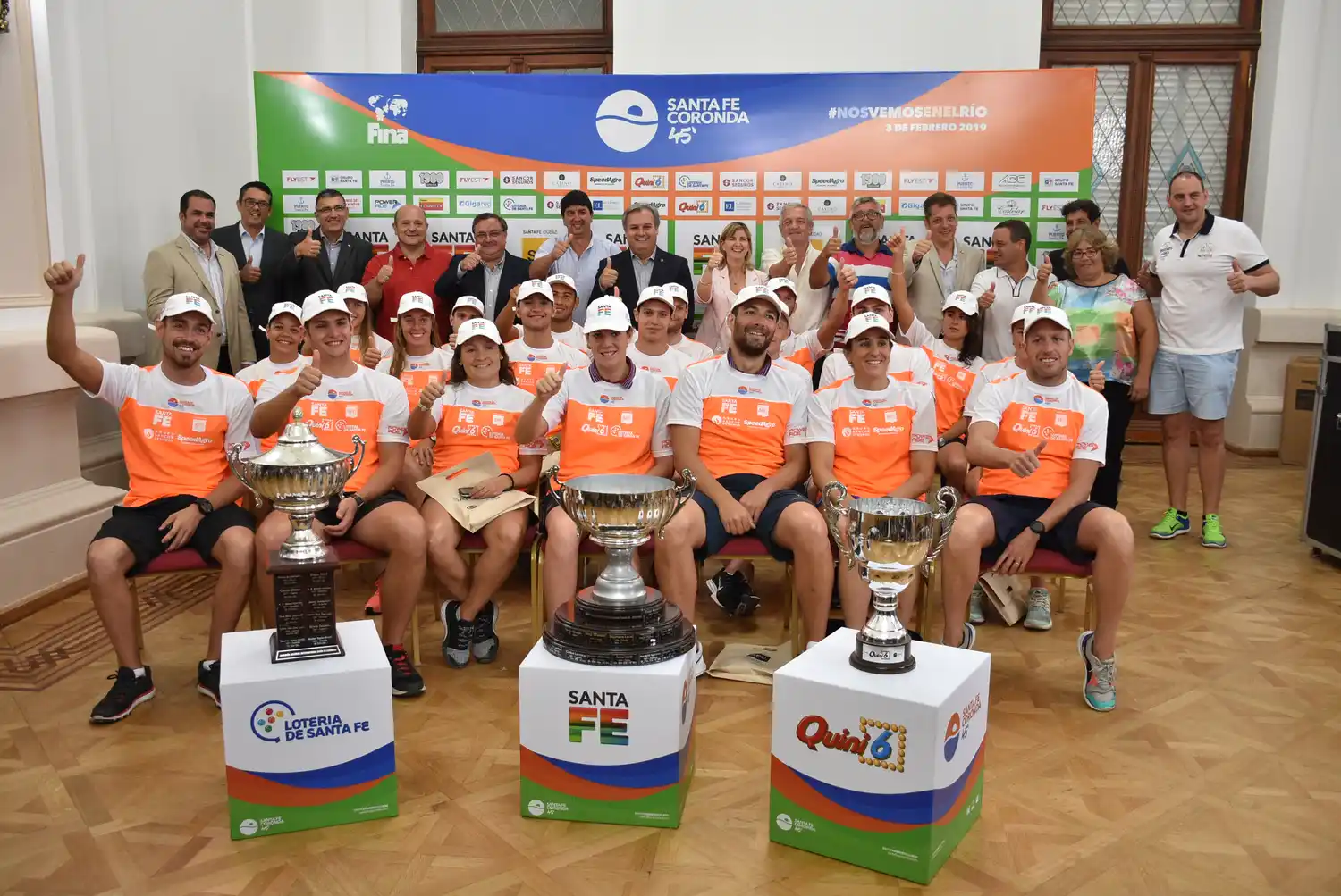 Se presentaron los nadadores de la maratón Santa Fe-Coronda