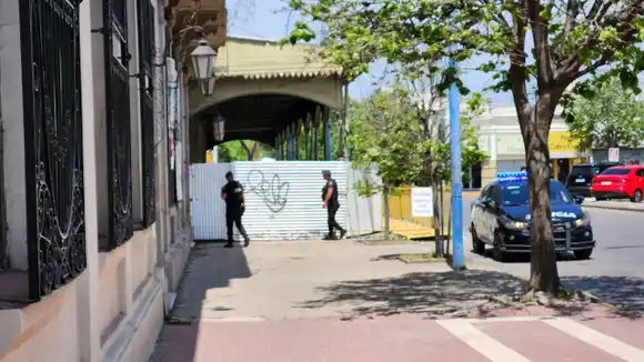 Denunciaron nuevos intentos de “usurpación” de la Recova Ripamonti: habría gente ingresando frazadas