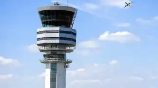 Investigan el incidente entre un piloto privado y una controladora aérea