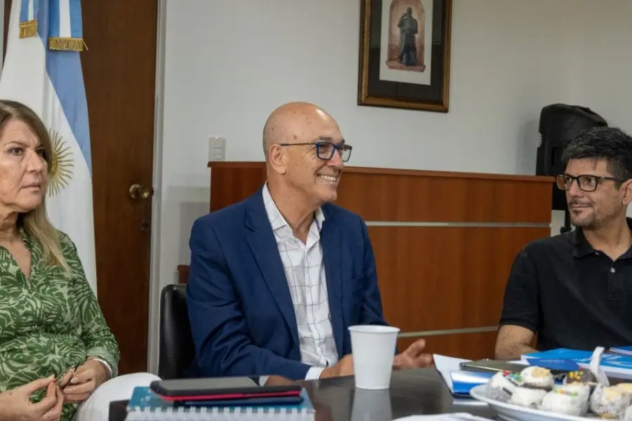 Autoridades del Ministerio de Educación mantuvieron una jornada de trabajo con representantes de la cartera educativa nacional