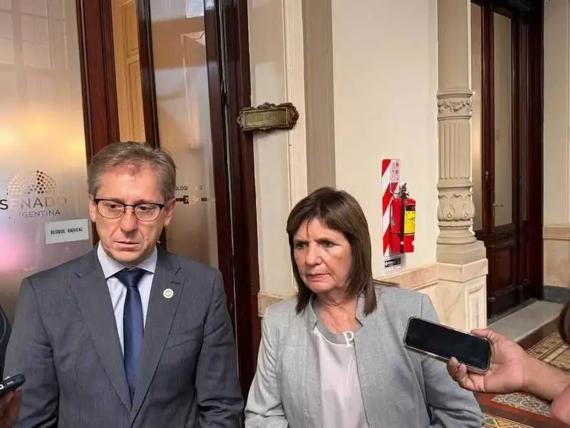 Reforma laboral: Bullrich se reunió con senadores 
aliados y recibió sugerencias de modificación