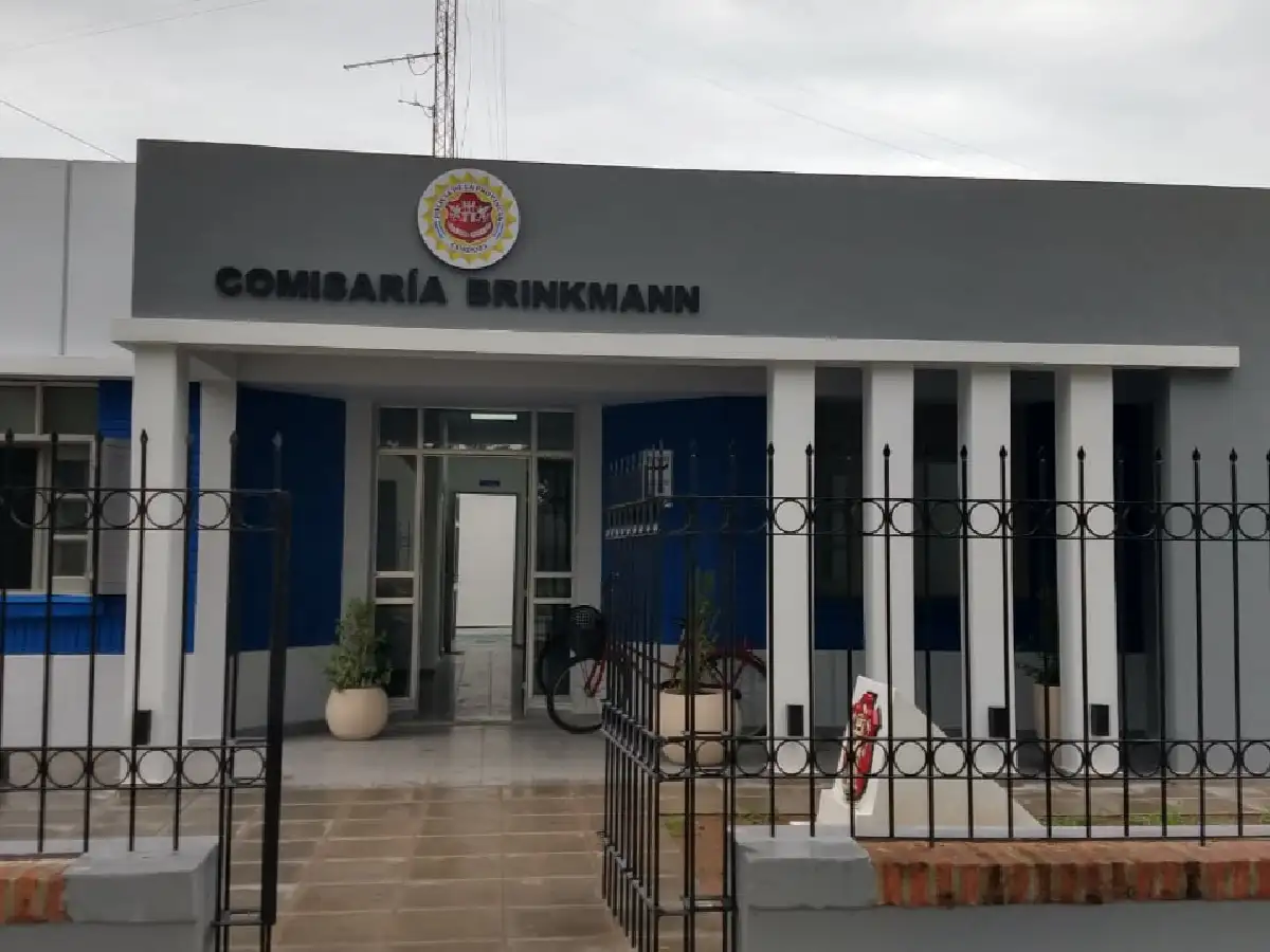  Brinkmann inaugura remodelación  y ampliación de la comisaría                         