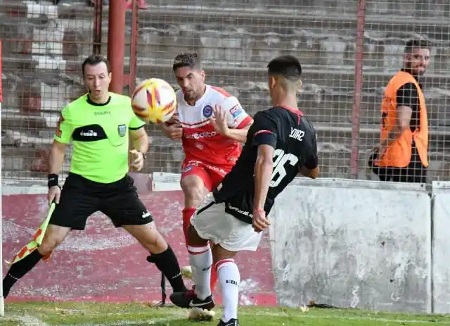 Hauche renovó con Argentinos, ¿y vuelve a Racing?

