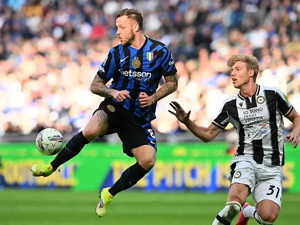 Inter venció a Udinese y continúa en lo más alto