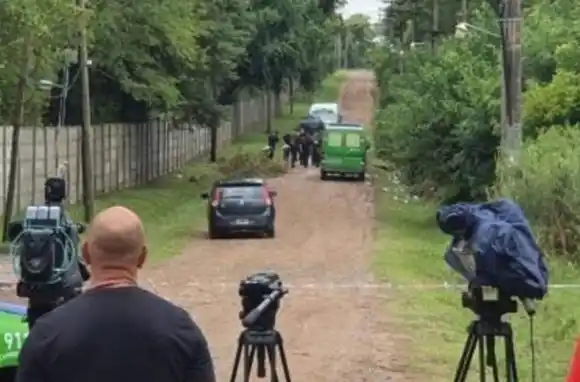 Tigre: buscan a un remisero que desapareció tras ser arrastrado por la corriente