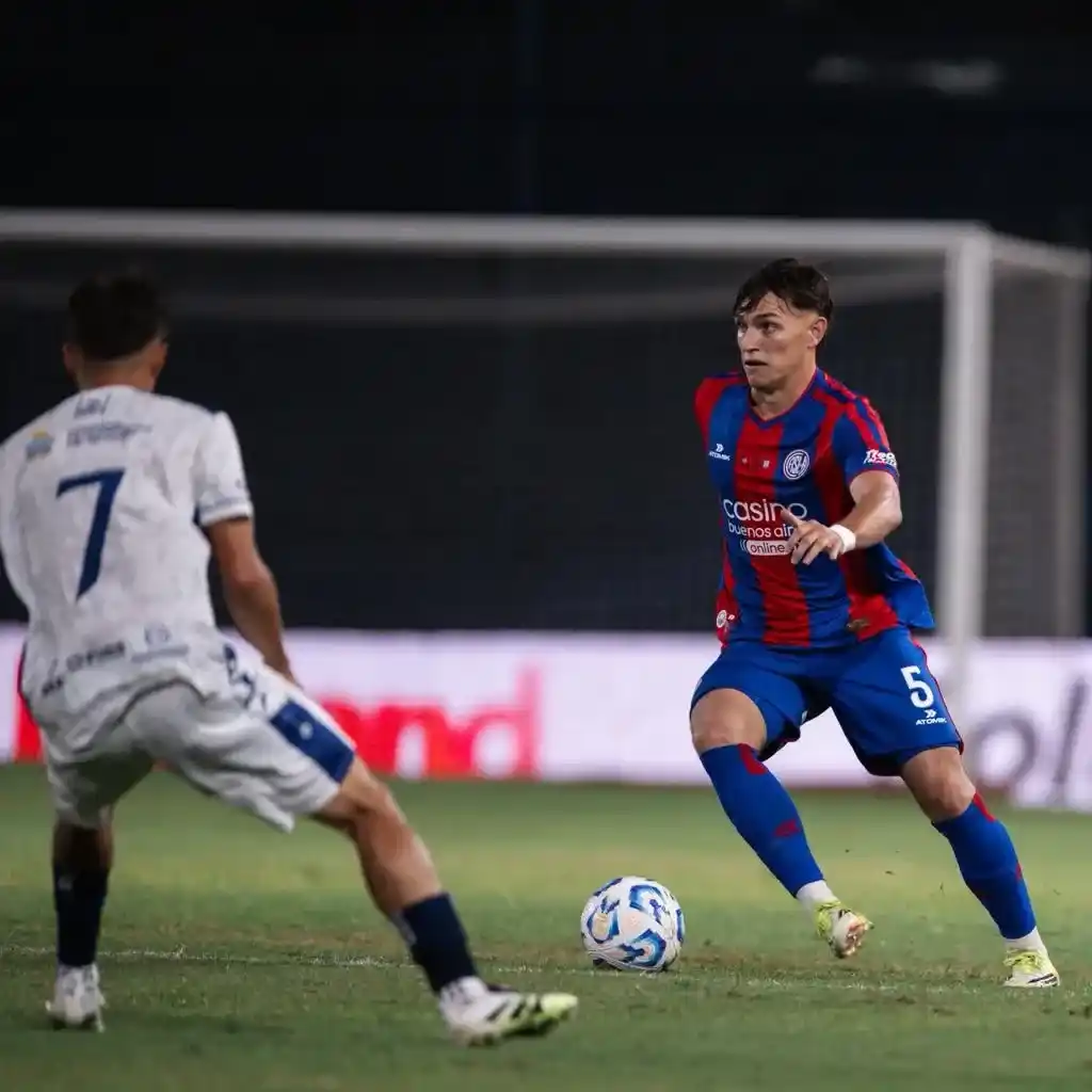 San Lorenzo aplastó a Deportivo Rincón.