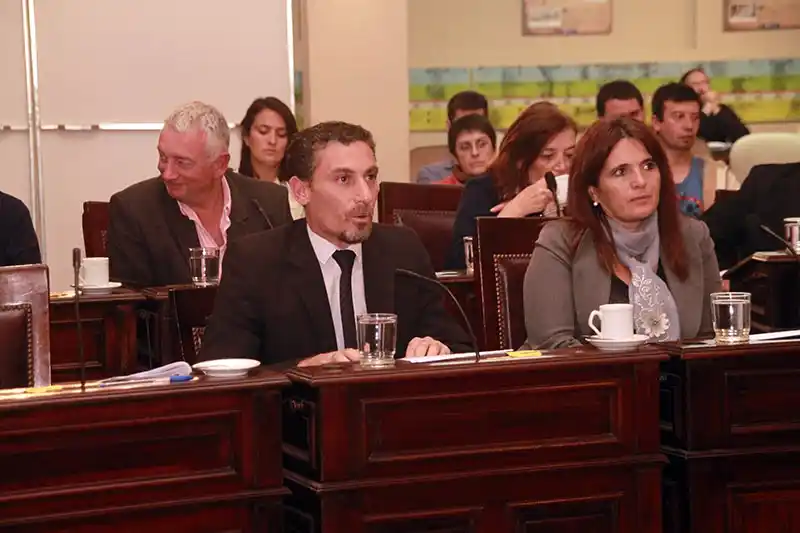 Definen temas claves para ser tratados en la sesión del jueves