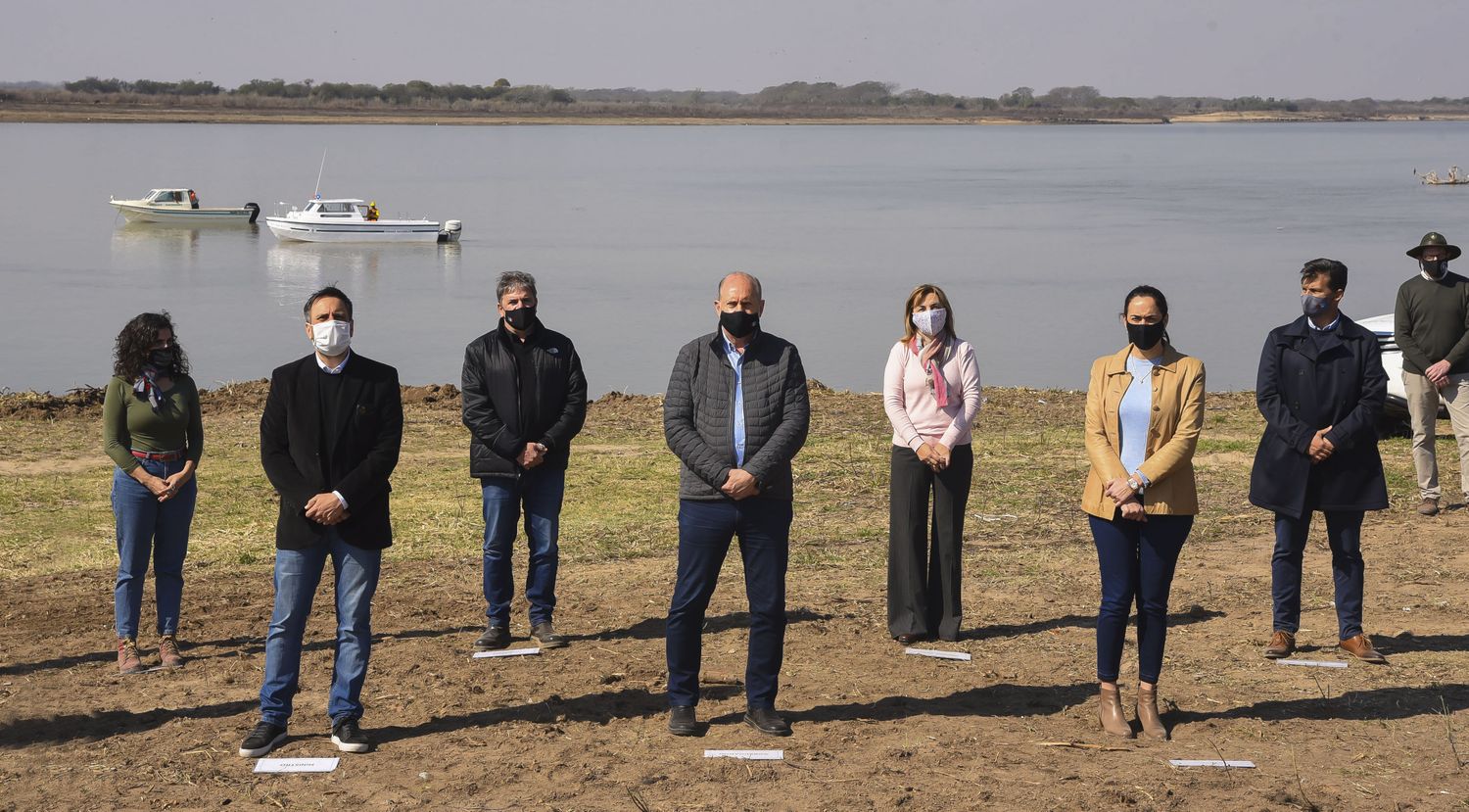 Presentaron el primer faro de conservación del país en el Parque Nacional Islas de Santa Fe