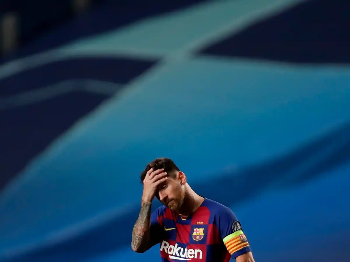 ¿Cuál es la reglamentación que impide la renovación de Messi?