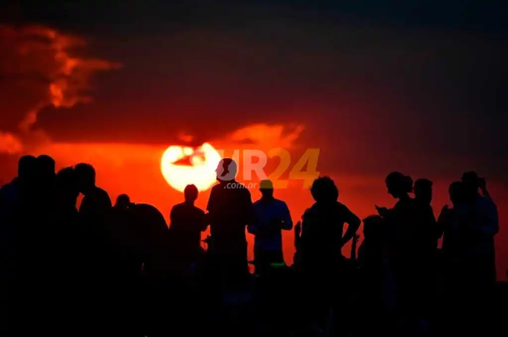 Este domingo llega el eclipse total de Luna: consejos para observar el fenómeno