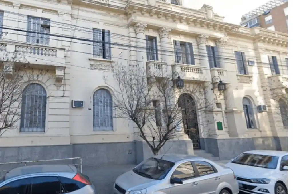 Por amenaza de bomba, tuvieron que evacuar la escuela de cadetes de Policía en Rosario