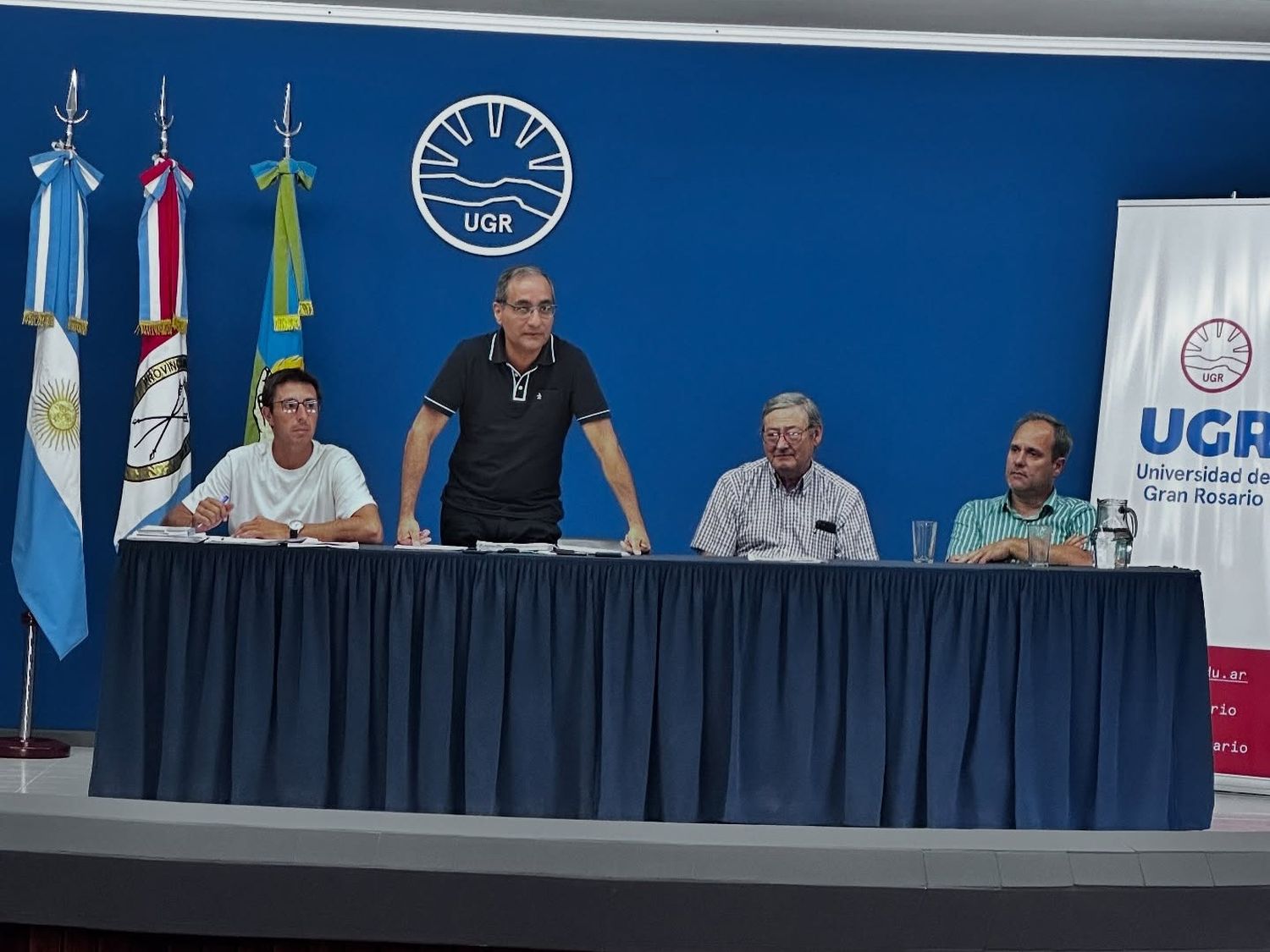 Autoridades de la Liga encabezando la Asamblea.