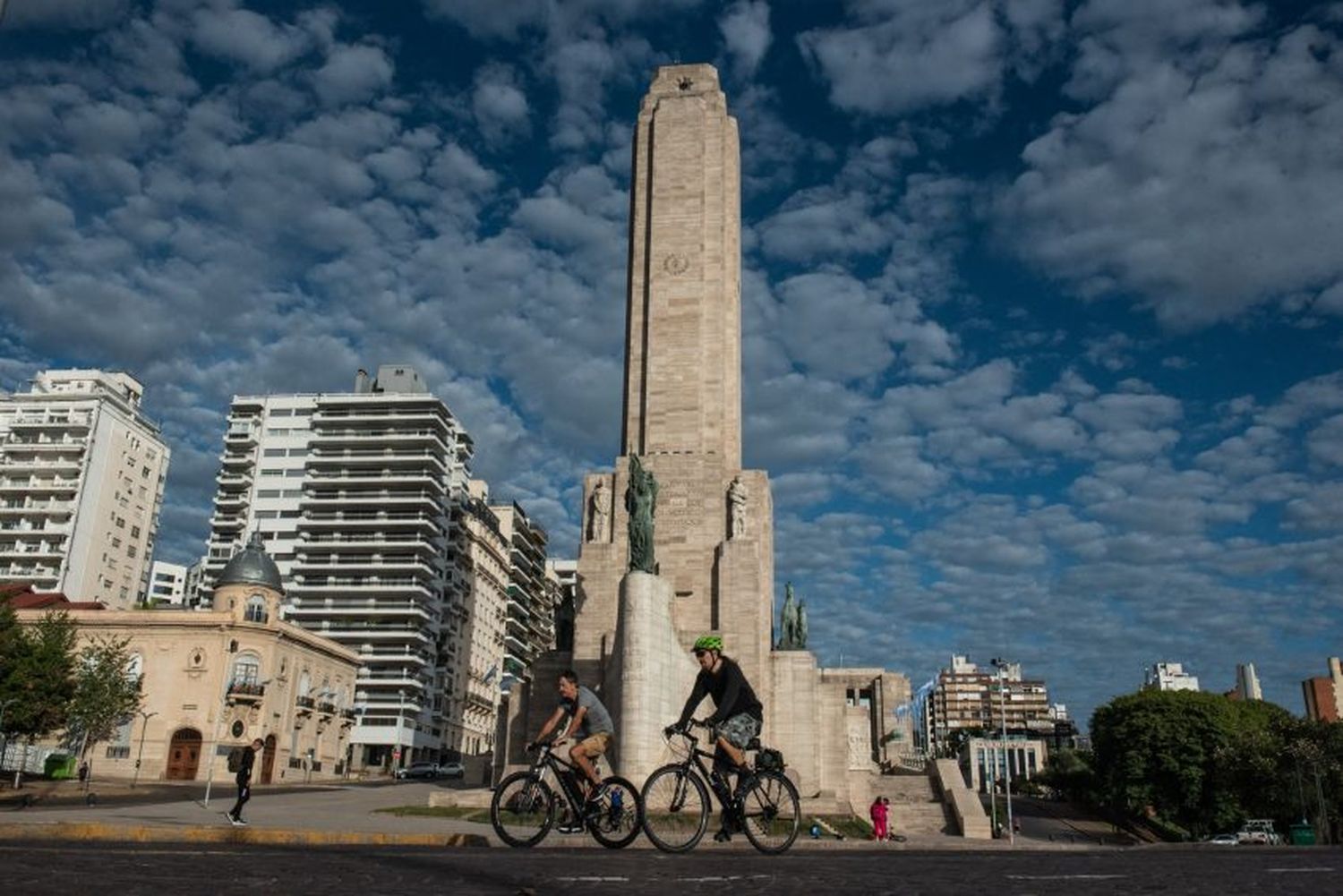 El fin de semana XL finaliza con un martes fresco y parcialmente nublado en Rosario