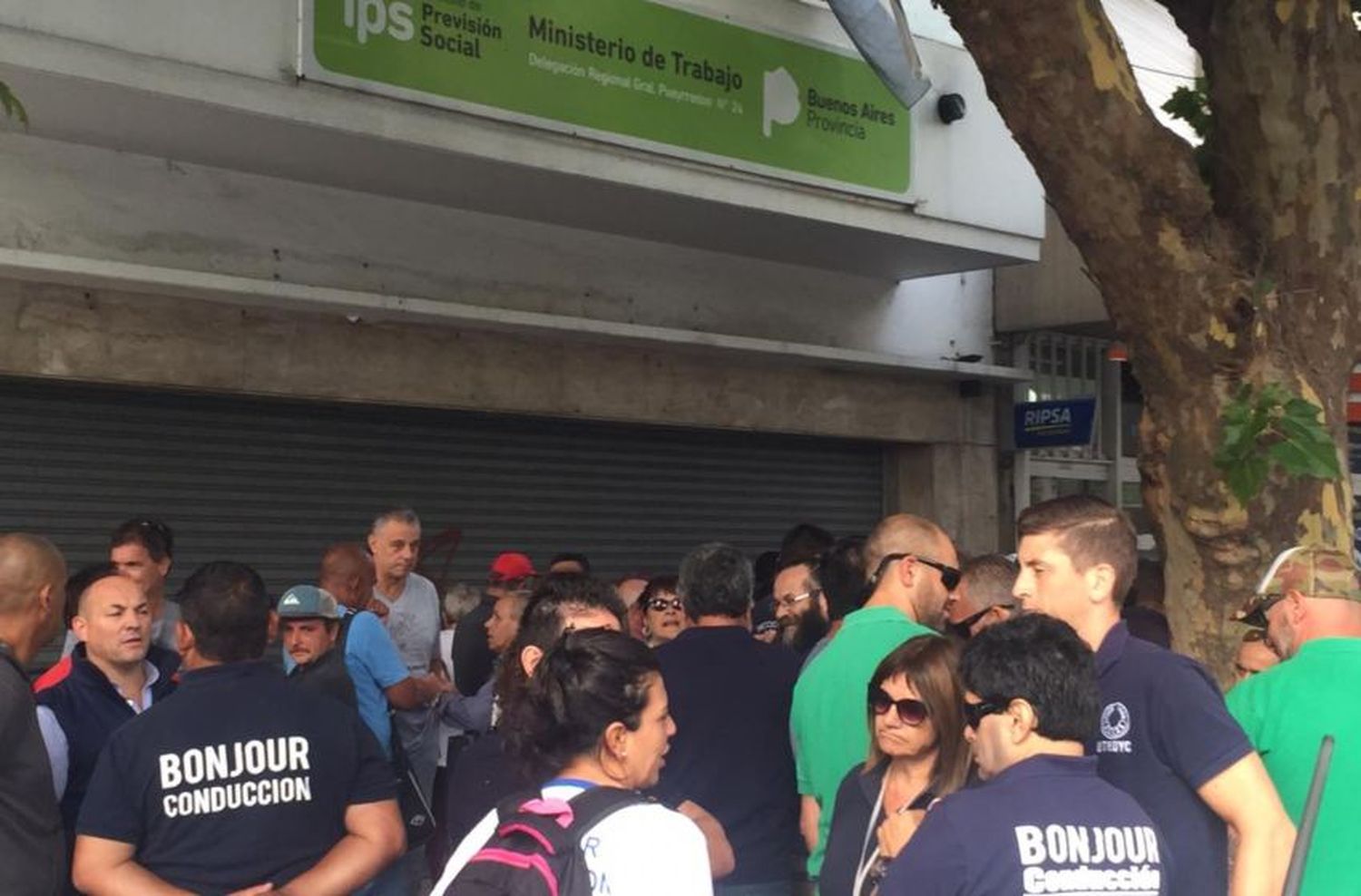 La CGT local se movilizó frente a la sede del Ministerio de Trabajo