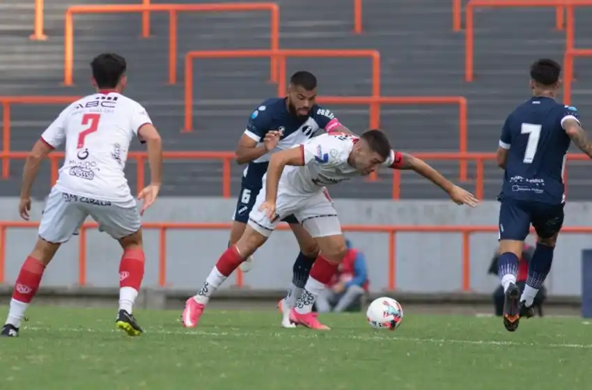 Con experiencia y oficio, Brown de Adrogué le dio otro golpe a Alvarado