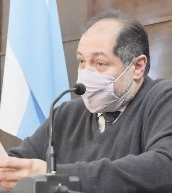 "Es función  del Concejo Deliberante  acompañar las  experiencias de  alfabetización y  educación de los jóvenes"