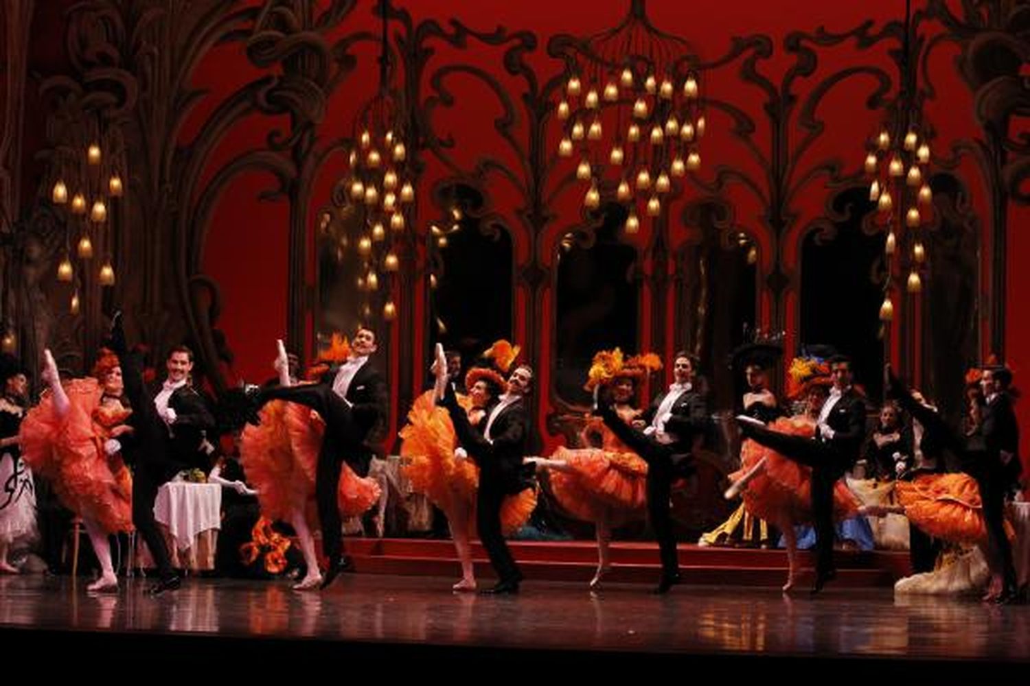Se proyectó la opereta de ballet “La Viuda Alegre”