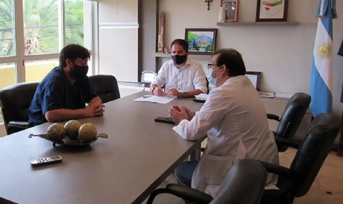 Extienden el acuerdo para optimizar el servicio de radiología en Larroque