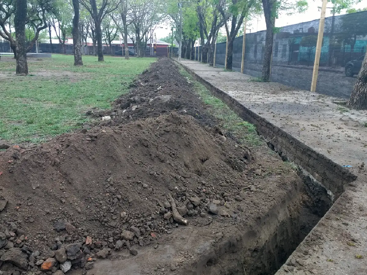 Arroyito: arreglos en la plazoleta del barrio Xanaes