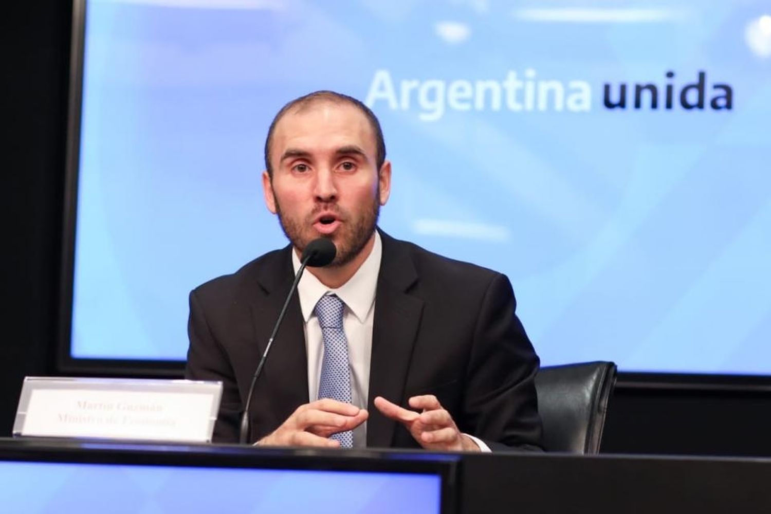 El impuesto del 30 por ciento incluirá a la compra de dólar ahorro