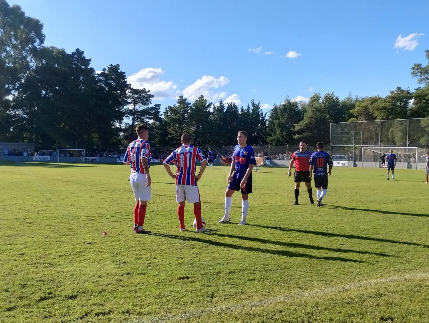 Del Valle recibe a Villa Díaz Vélez en un duelo interesante por la Zona A
