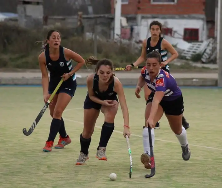Los 50 arrancó con un triunfo y una derrota