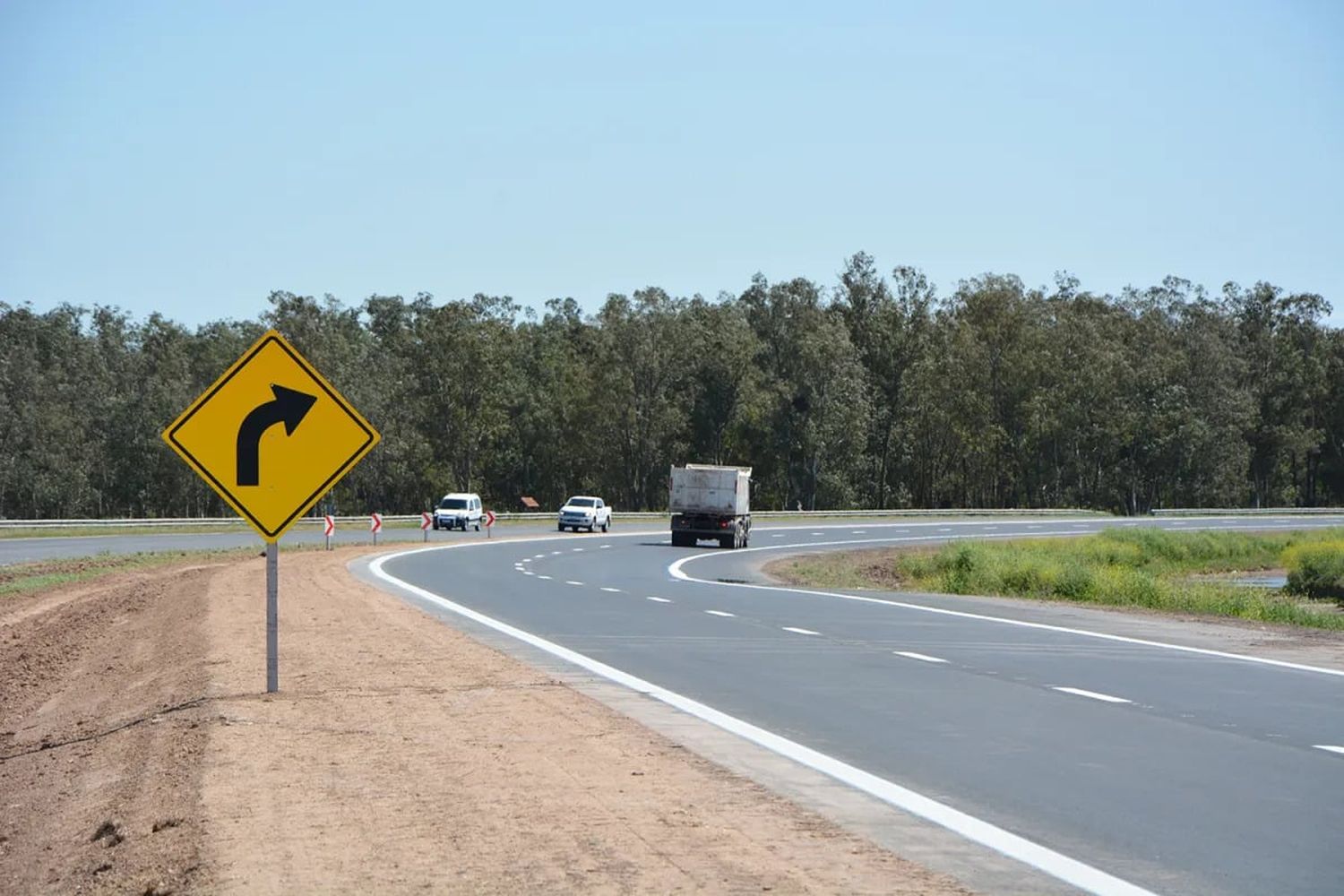 Hallaron muerto a motociclista en la autovía 19, cerca de Angélica