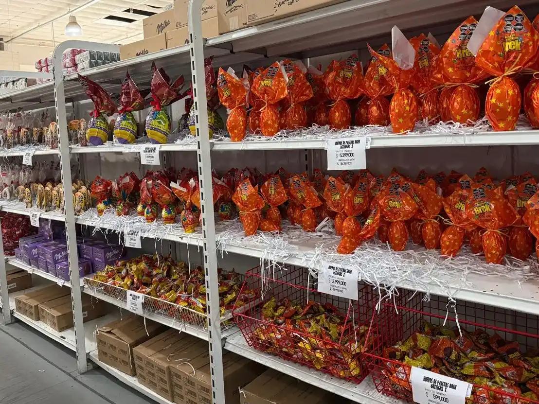 Entre las opciones más accesibles, se destacan los huevos de Pascua de 12 gramos a 599 pesos y los de 20 gramos a 999 pesos.