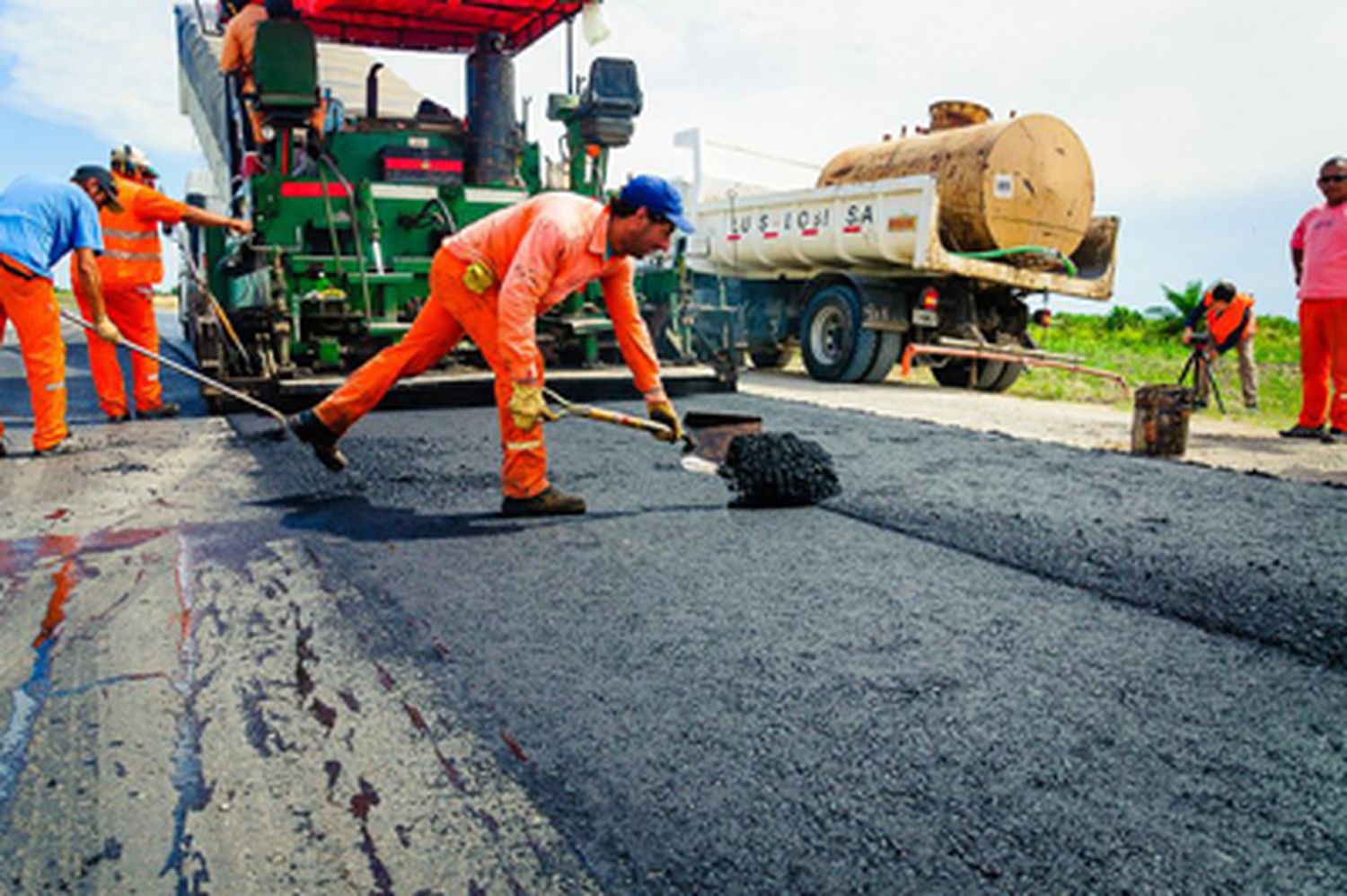 Los trabajadores viales esperan discutir salarios