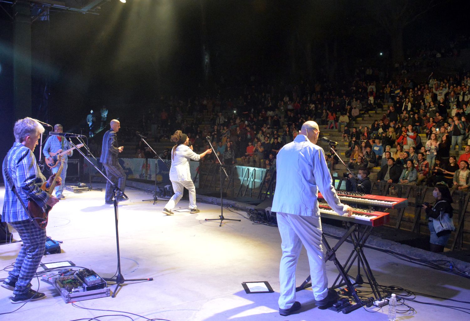 Ante un público encendido, Bersuit Vergarabat cerró el festival Juventud Es Cultura