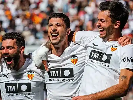 A Valencia no le alcanzaron los goles de Guido Rodríguez